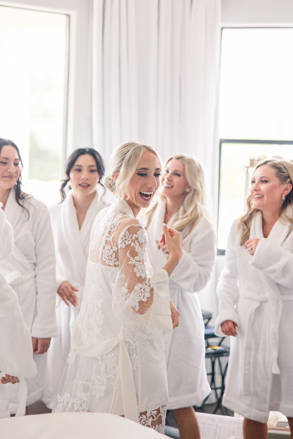 The Estate at Via Las Palmas Palm Springs Light and airy spring wedding southern california wedding venue luxury photography-26