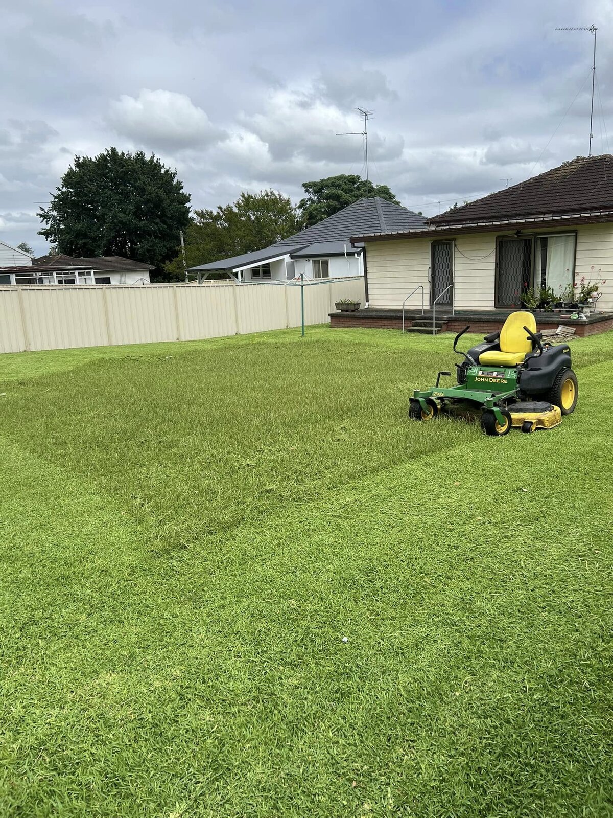 mowing narelle