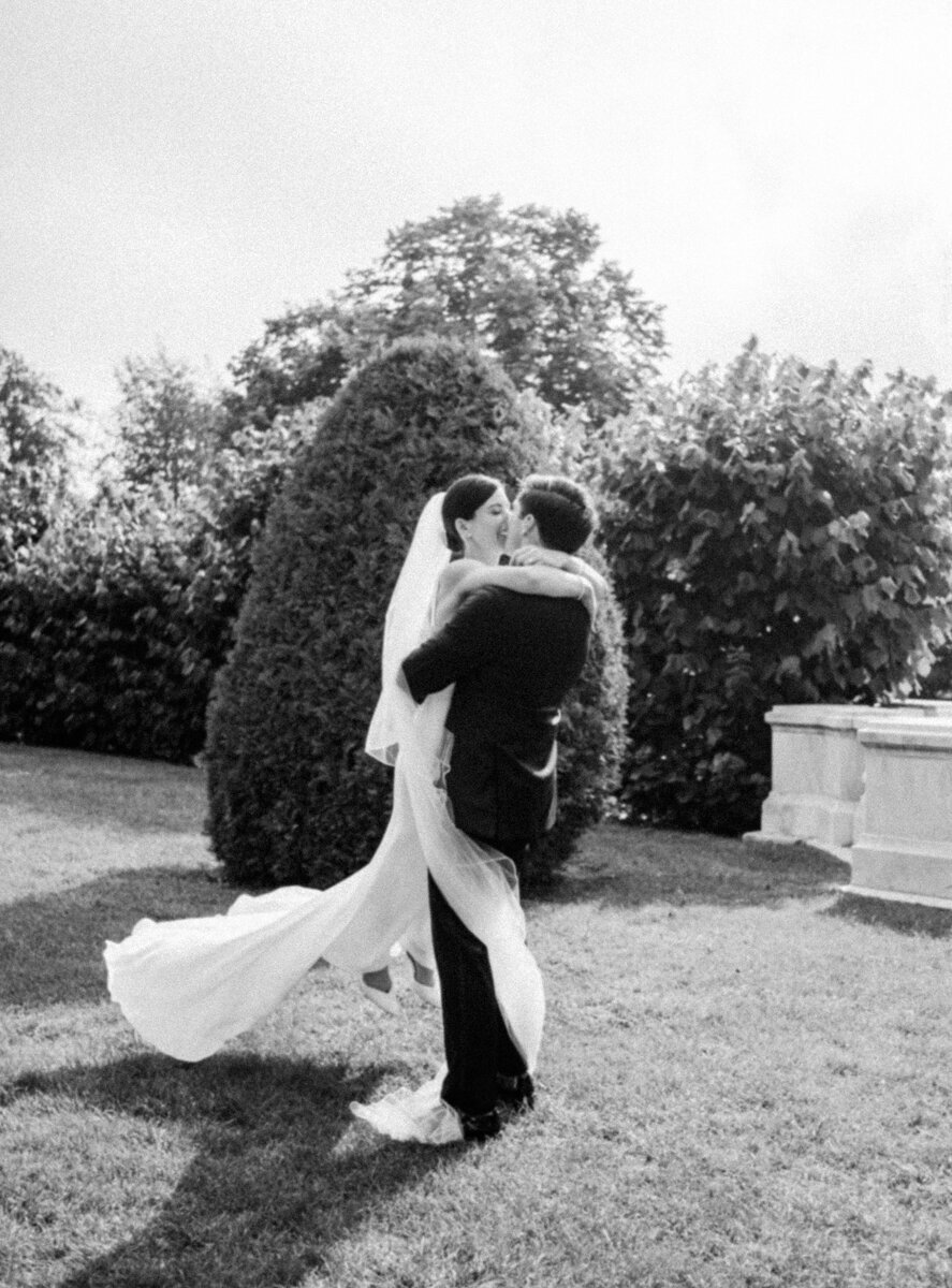 Rosecliff Mansion Wedding-9317