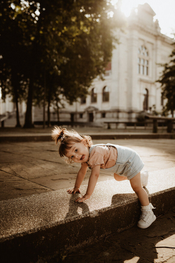SIMPLESTORIES-08493-1