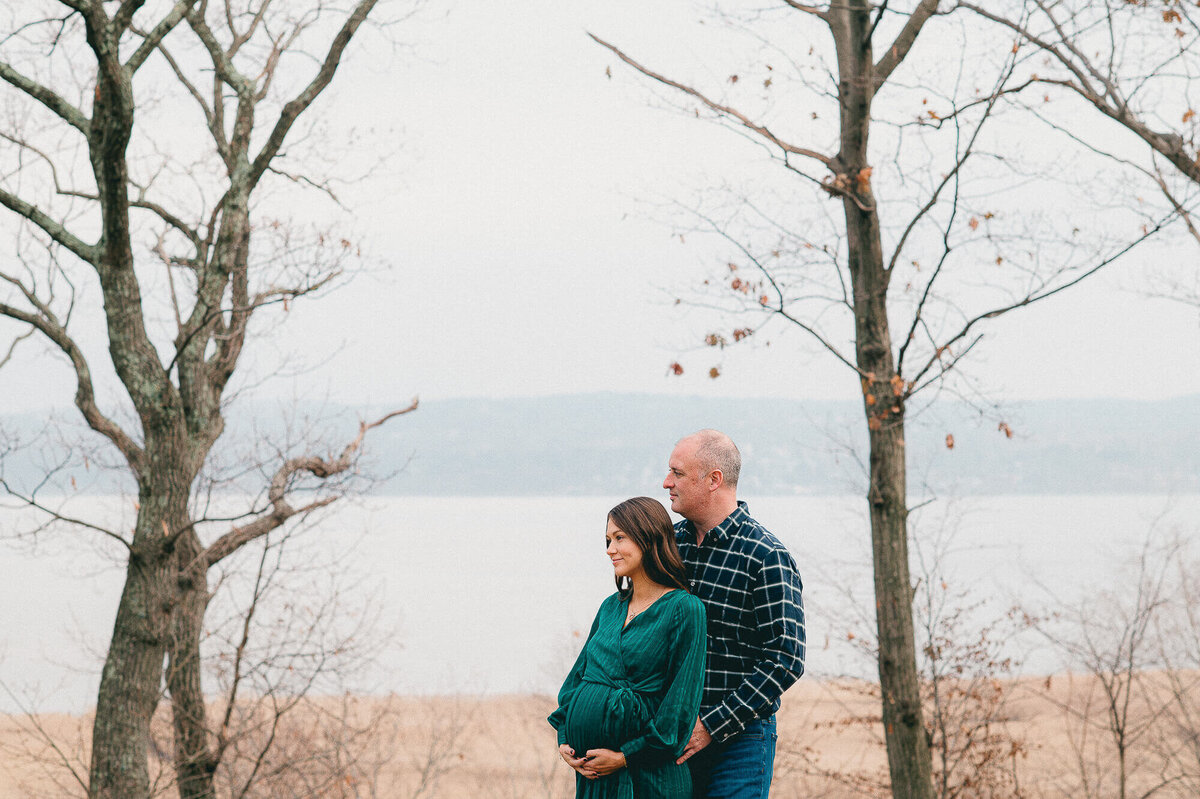 tallman-mountain-trail-piermont-new-york-maternity-photographer-jamie-shields-019