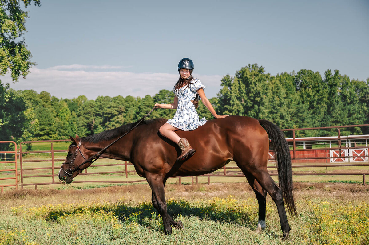 senior-session-with-horse-4