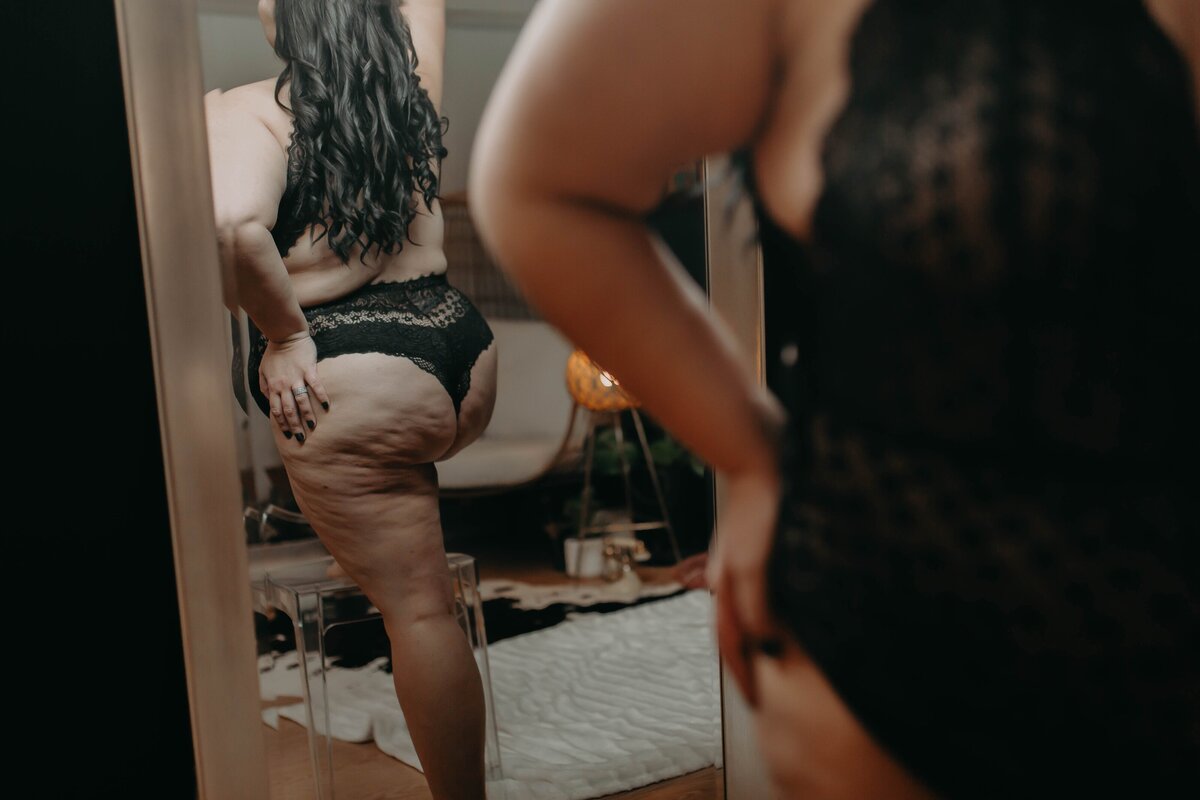 tiktok edmonton boudoir photographer