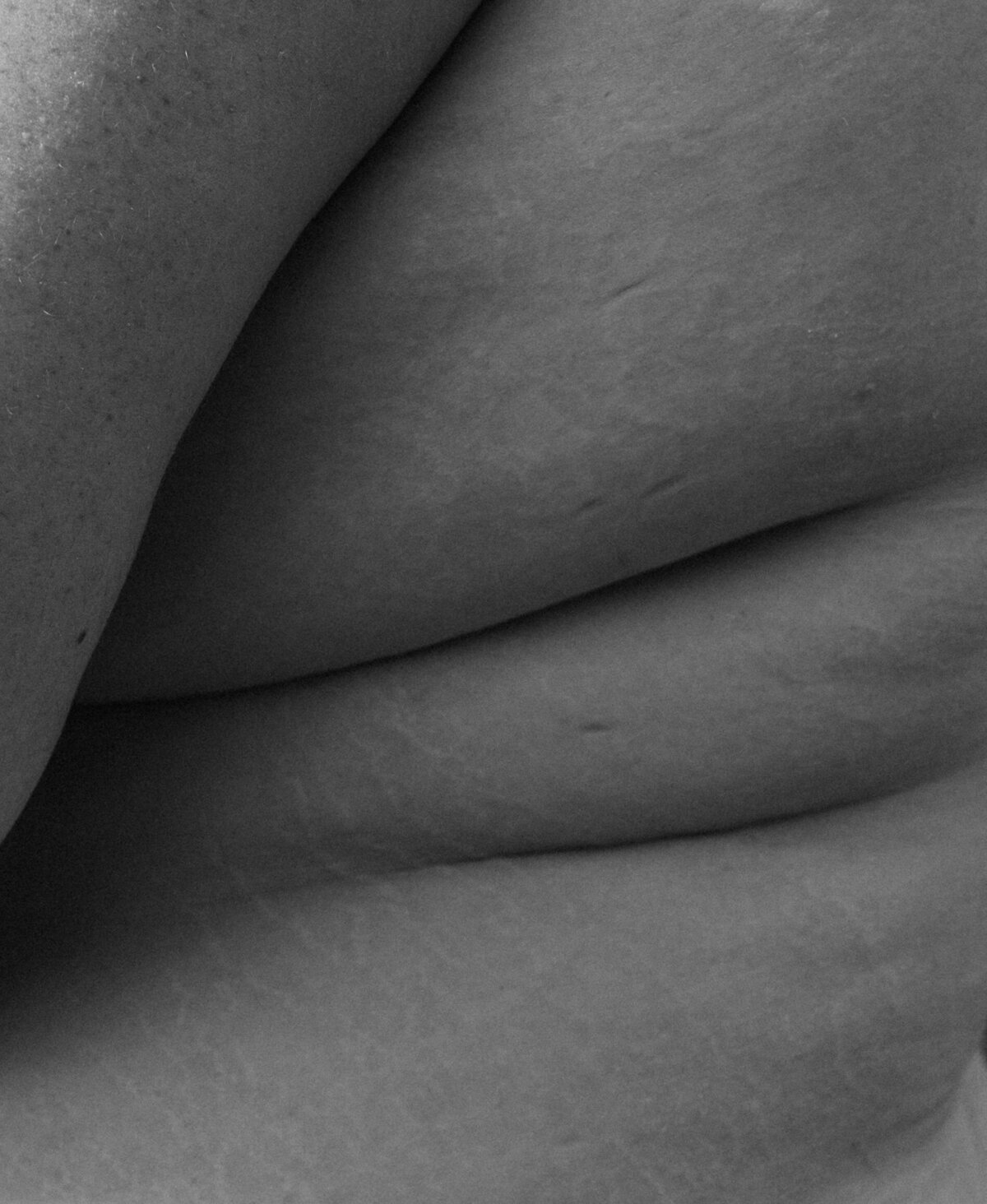 photo of a natural and real body during embodiment photoshoot in Oregon