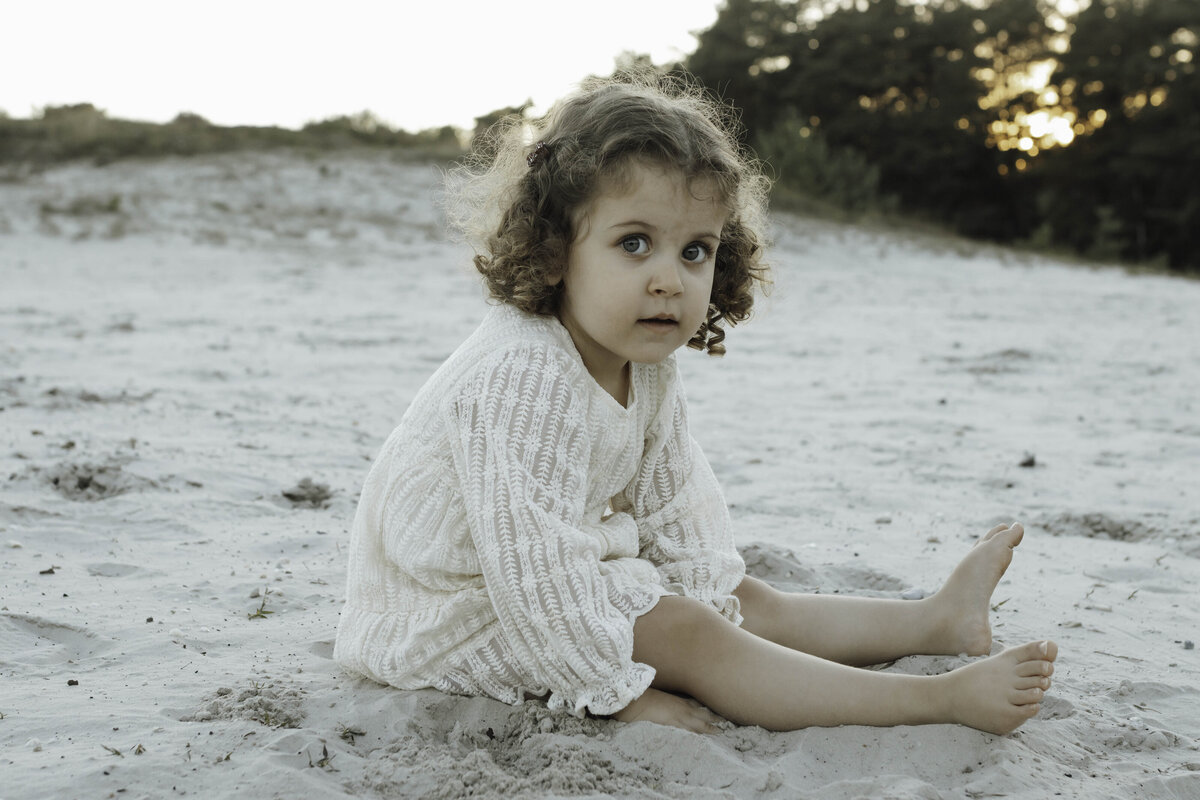 gezinsfotograaf roermond, gezinsfotograaf leudal, gezinsfotograaf haelen, gezinsfotografie limburg, gezinsfotograaf limburg, gezinsshoot leudal, gezinsshoot roermond, gezinsshoot haelen, gezinsfotograaf limburg, gezinsfotograaf brabant, spontane gezinsfoto's, spontane foto's met kinderen, spontane fotografie, gezinsfotograaf