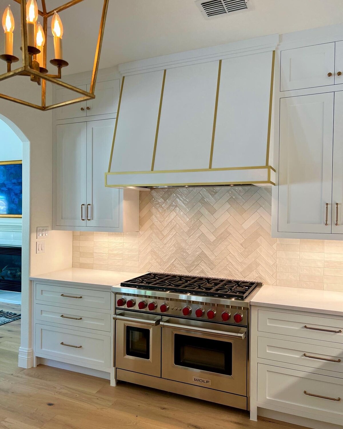 70E13E91-1E29-4B3A-A422-F98A4A78F2D2