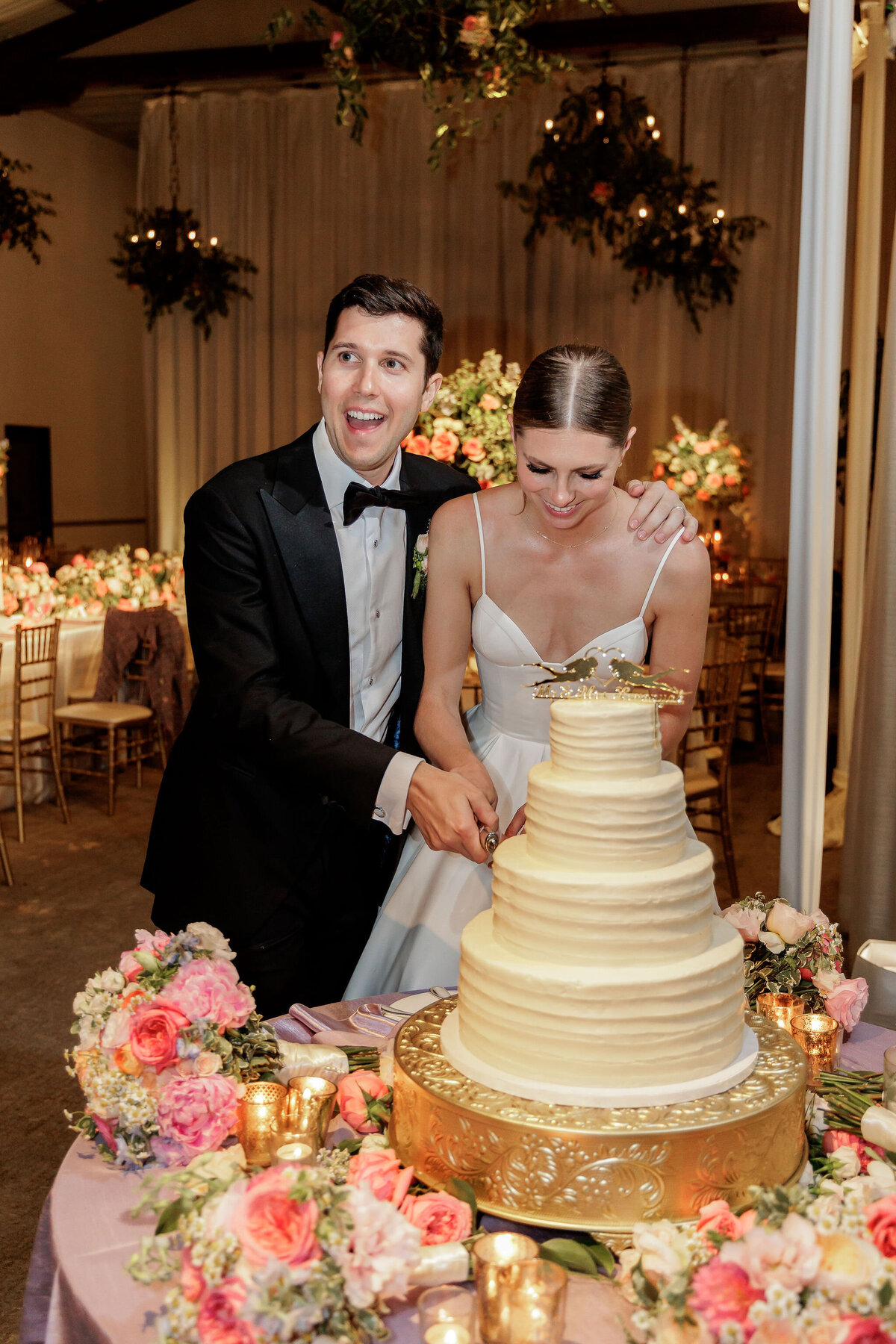 Couple cutting the cake