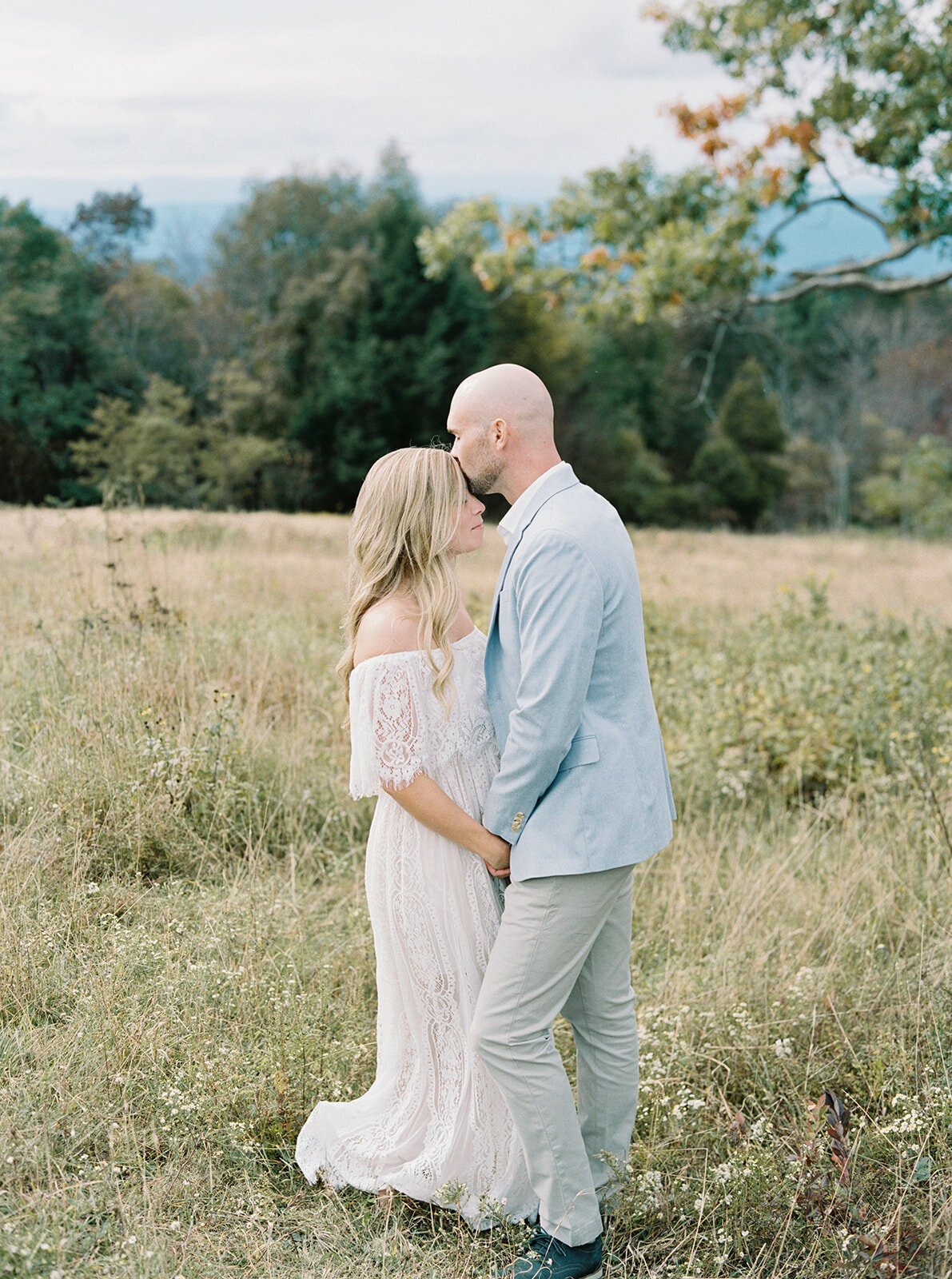 Skyline_Drive_Anniversary_Session_Virginia_Wedding_Photographer_Natalie_Jayne_Photography-08-4