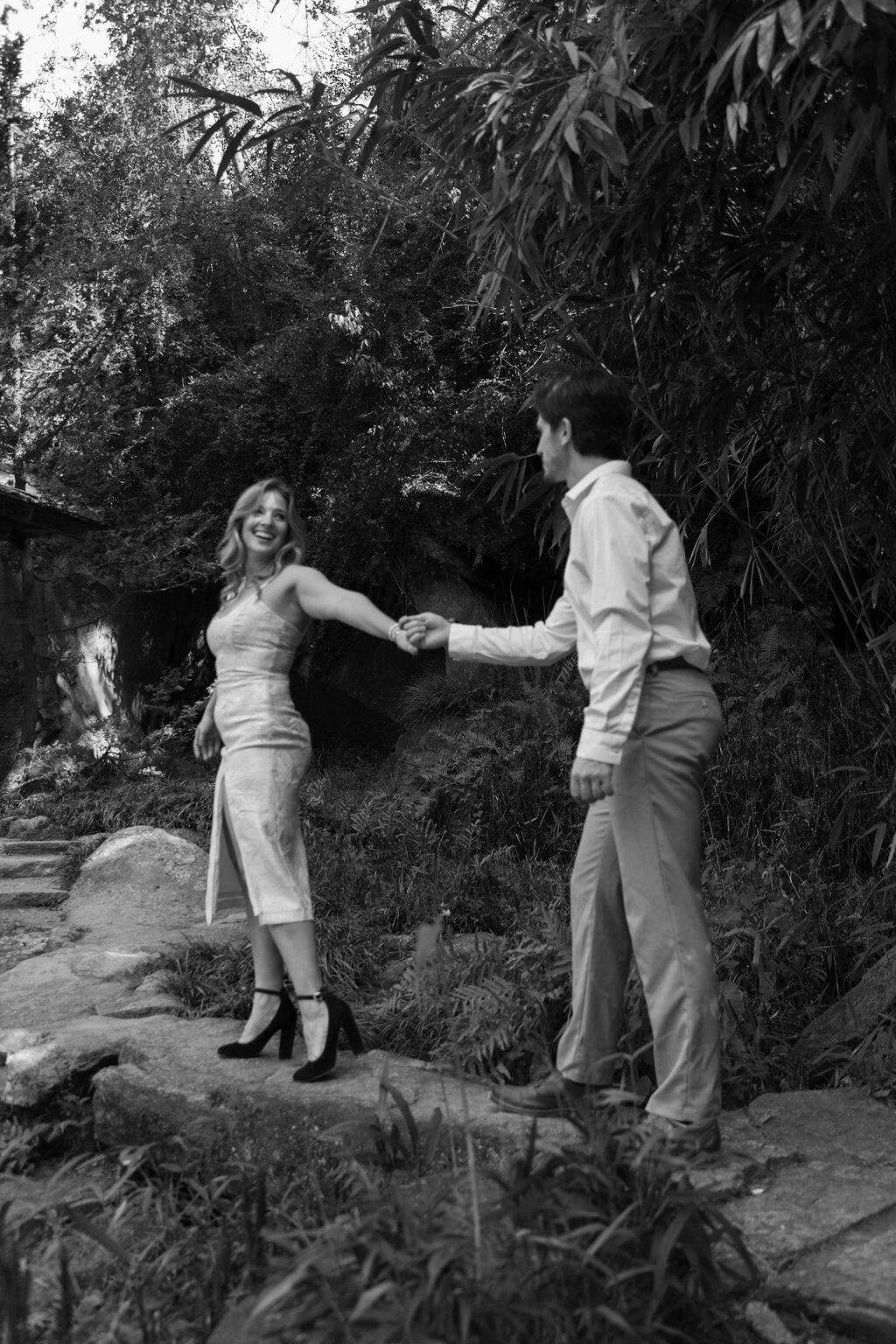 meredith-michel-photography-black-and-white-romantic-bridge-portrait-richmond-va