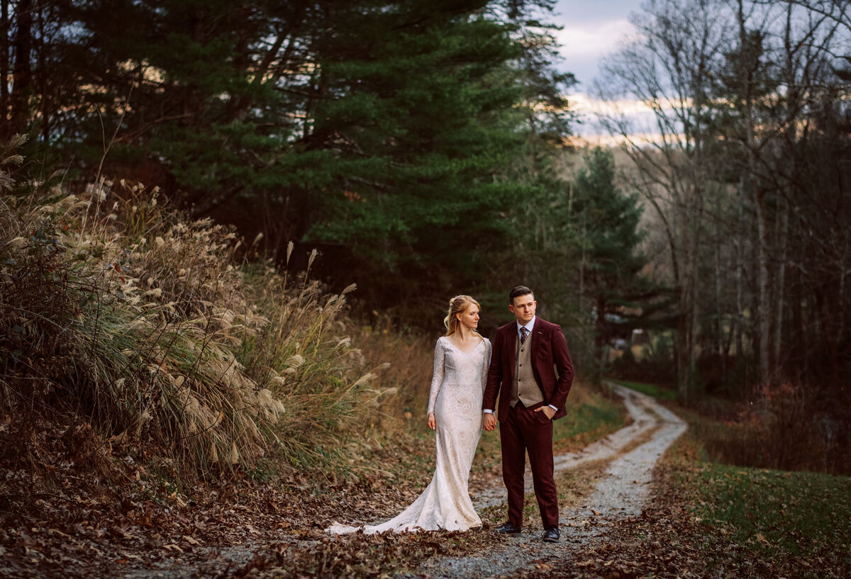 bride and groom-915-4-1