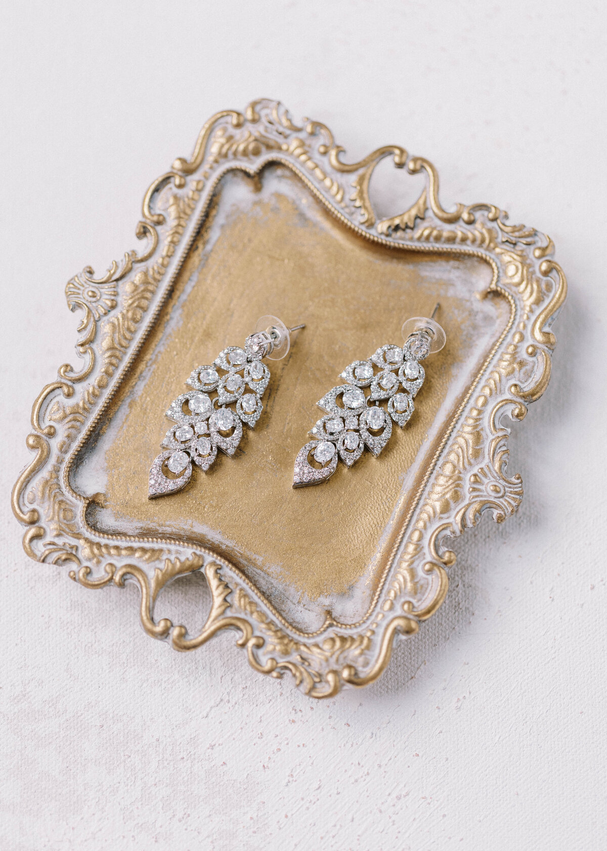 Huntingdon-Valley-Country-Club-Wedding-Bridal-Details_004