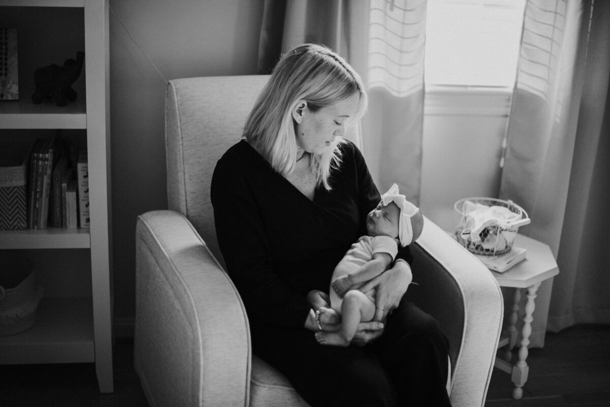 motherhood photography newborn baby portraits ohio 