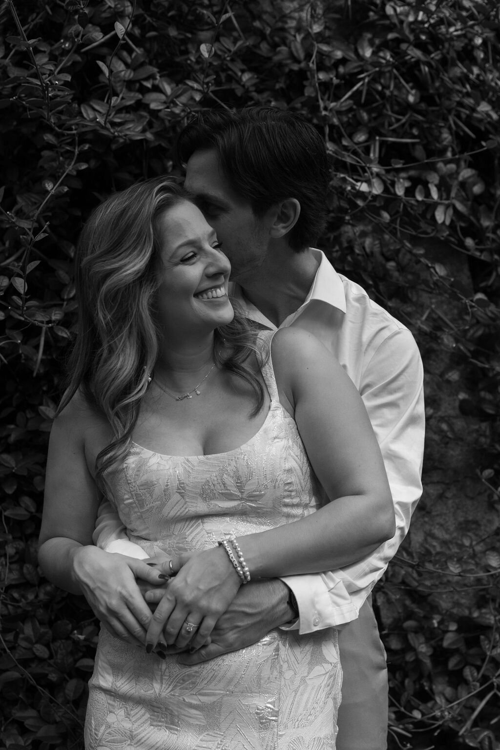 meredith-michel-photography-black-and-white-romantic-couples-smile-richmond-va