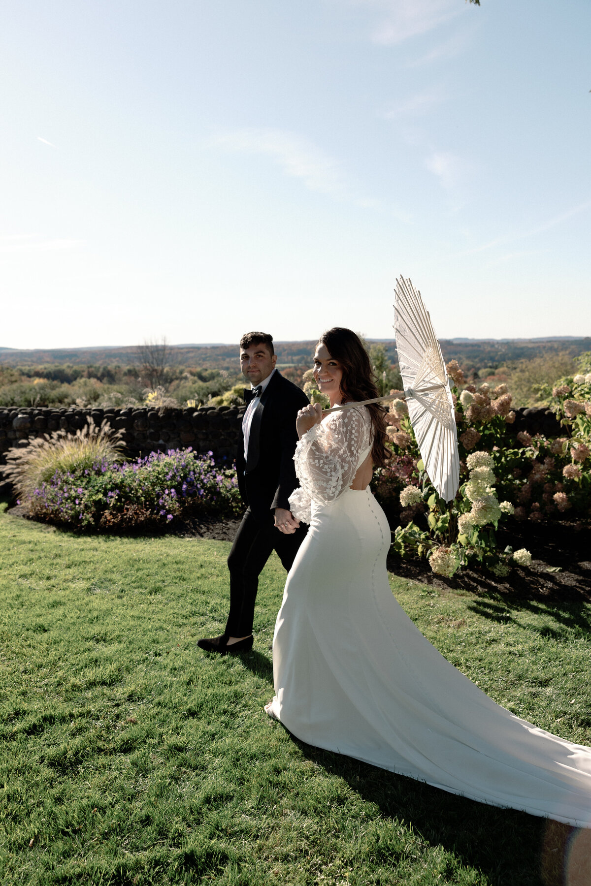 outdoor-wedding-portrait-upstate-estate