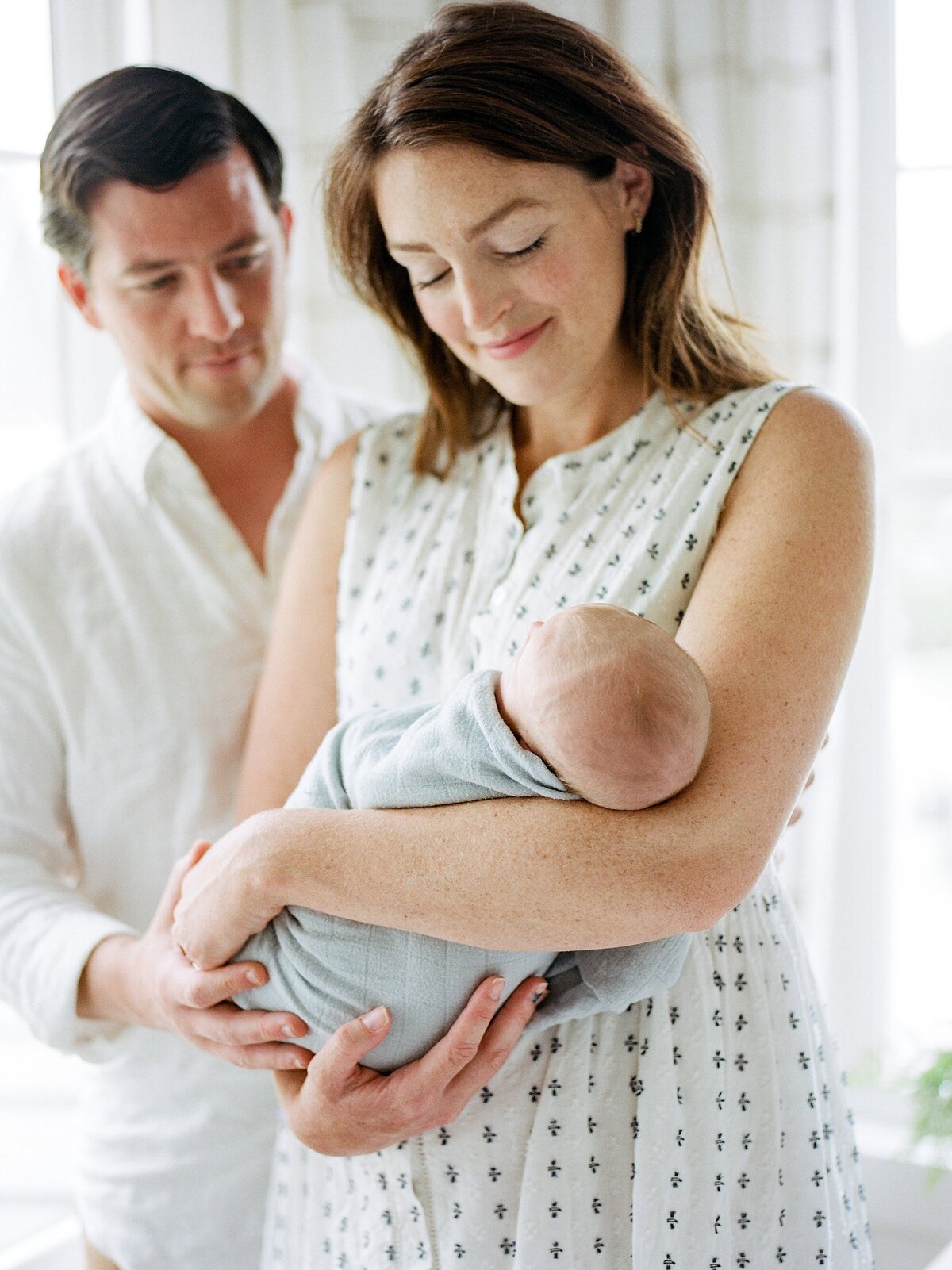 timeless-newborn-photos-charlottesville-va-amy-nicole-photography-0023