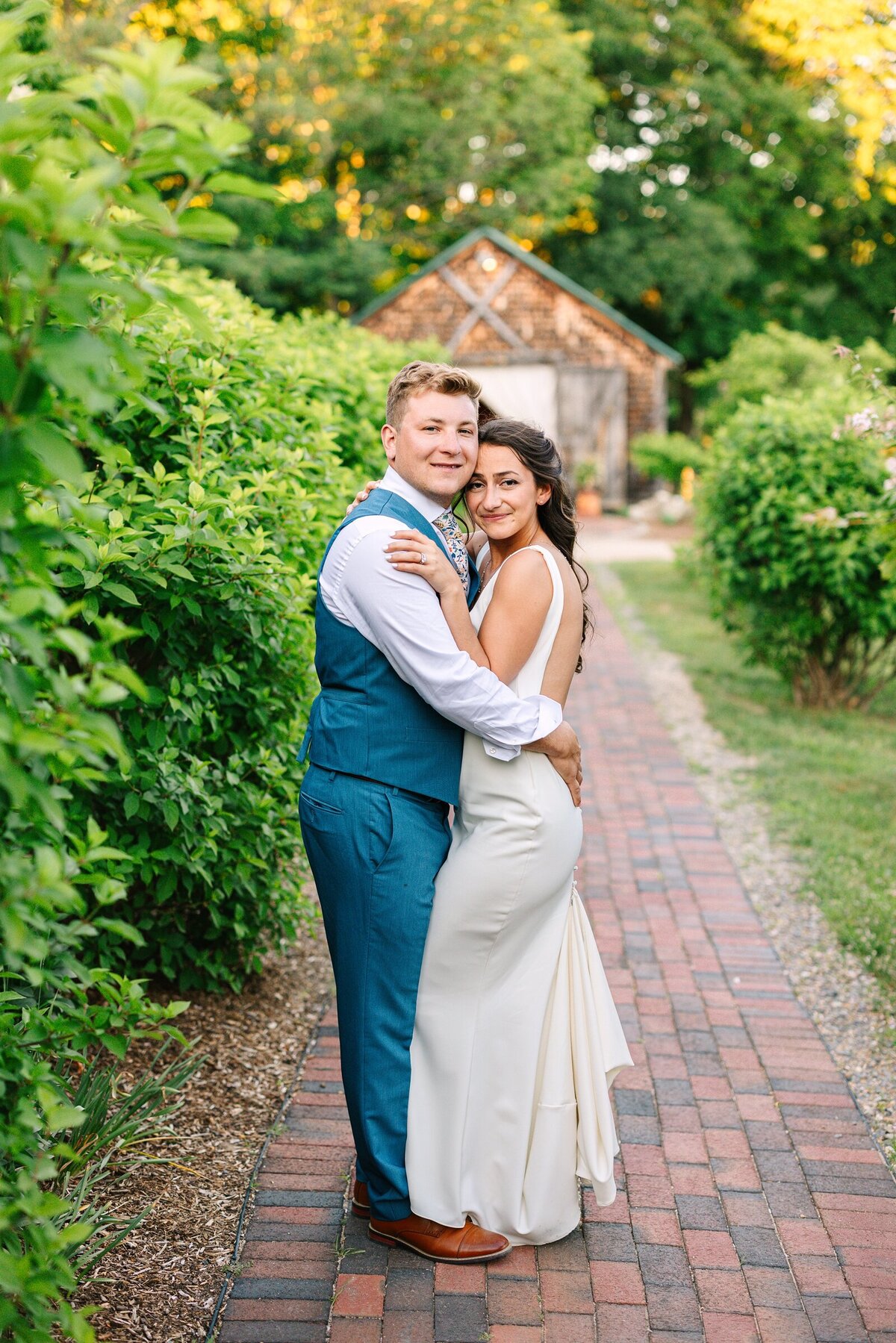 Wildflower_Inspired_Sunny_Colorful_Wedding_Photography_Preserve_at_Chocorua_New_Hampshire_0113
