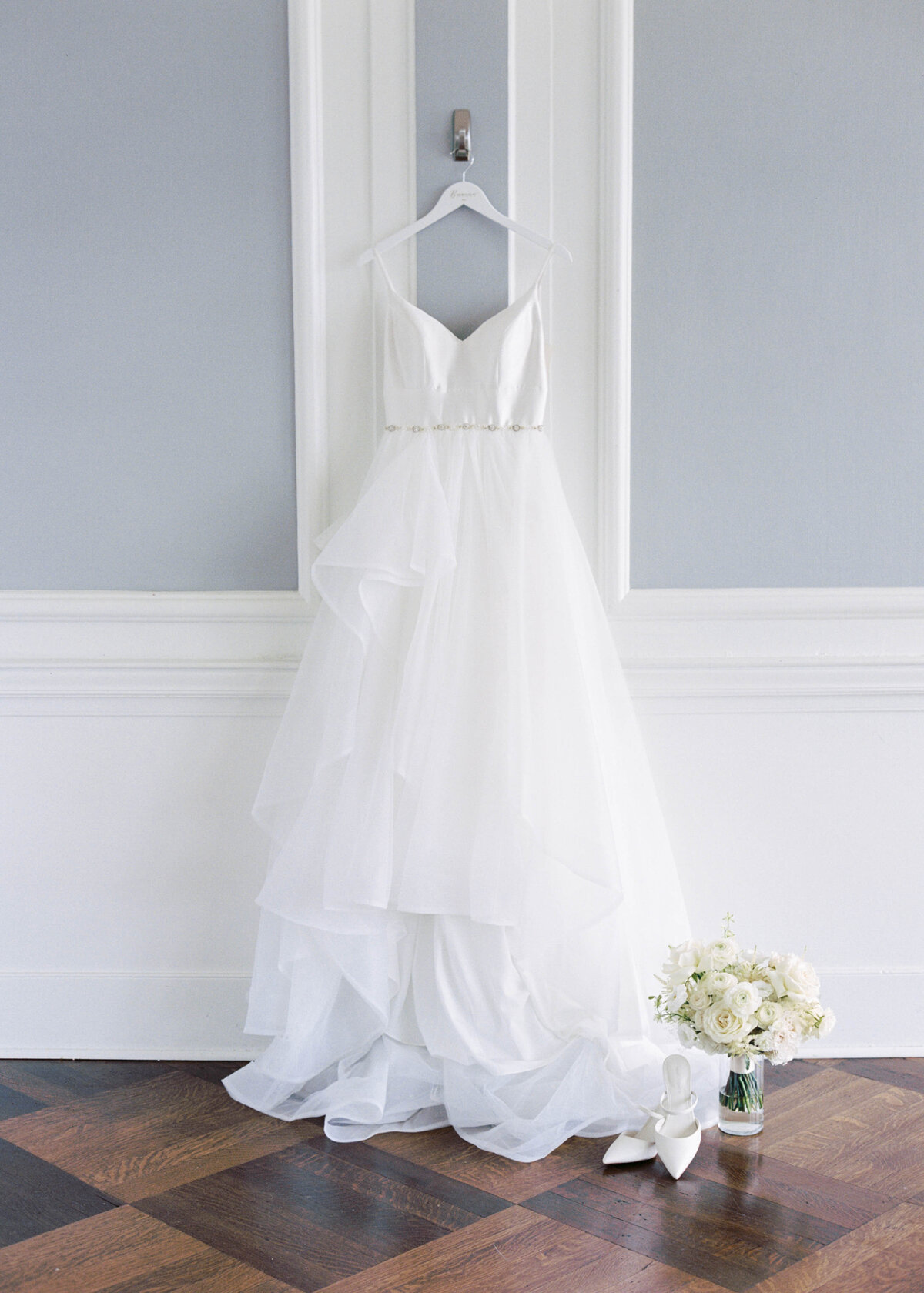 Huntingdon-Valley-Country-Club-Wedding-Bridal-Details_008