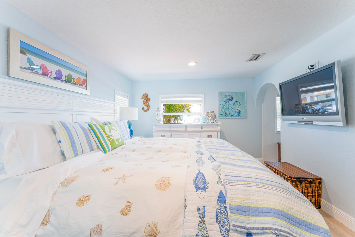 Master bedroom (1)