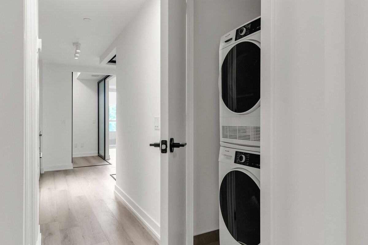 25-web-or-mls-59_001_Laundry Room