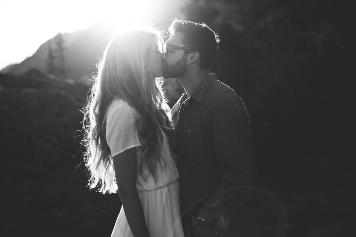 021_Erica Rose Photography_Anchorage Engagement Photographer_Featured