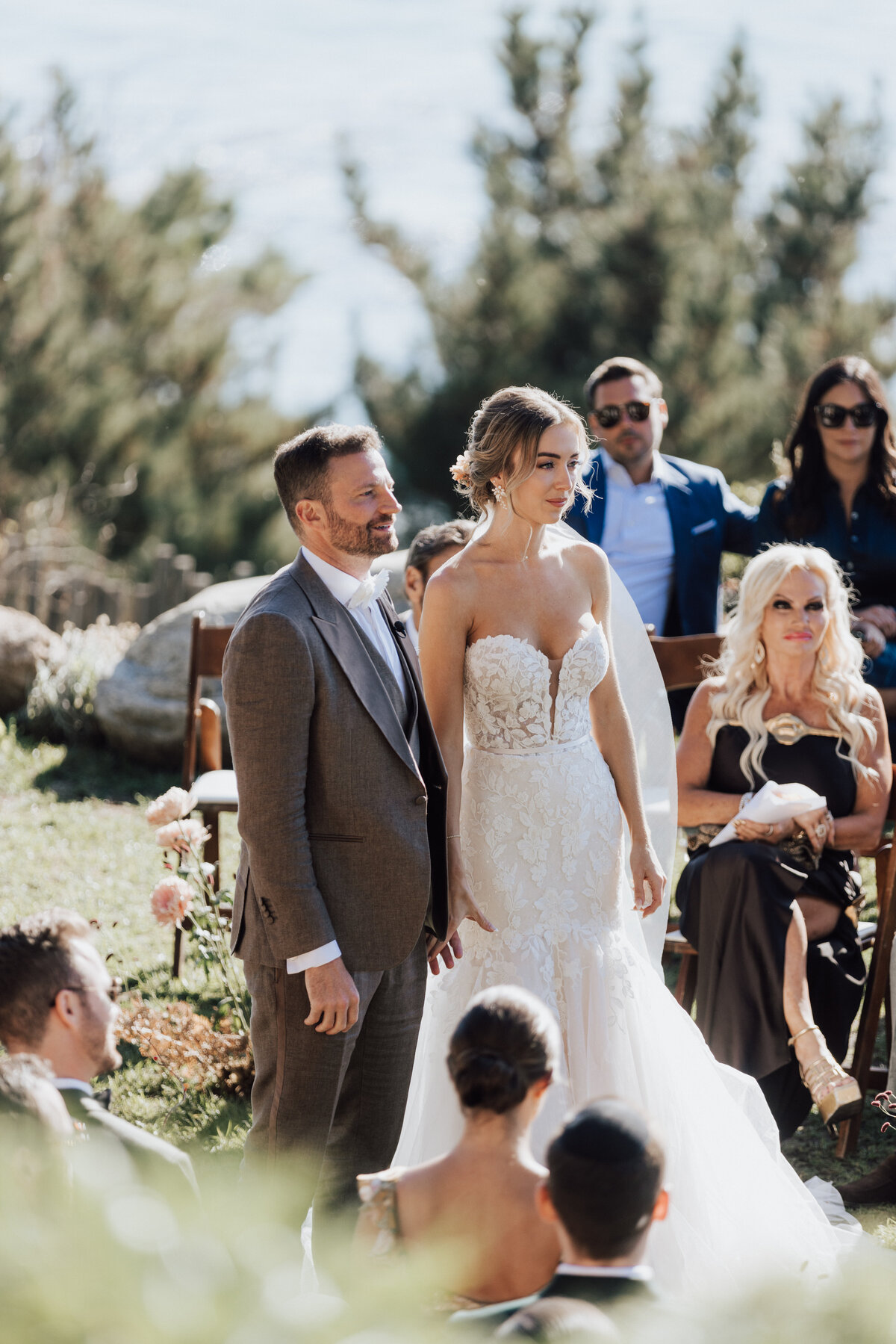 THEDELAURAS_WINDANDSEA_WEDDING_CHEZNOIR_BIGSUR_CHRISTINEALAN_1372