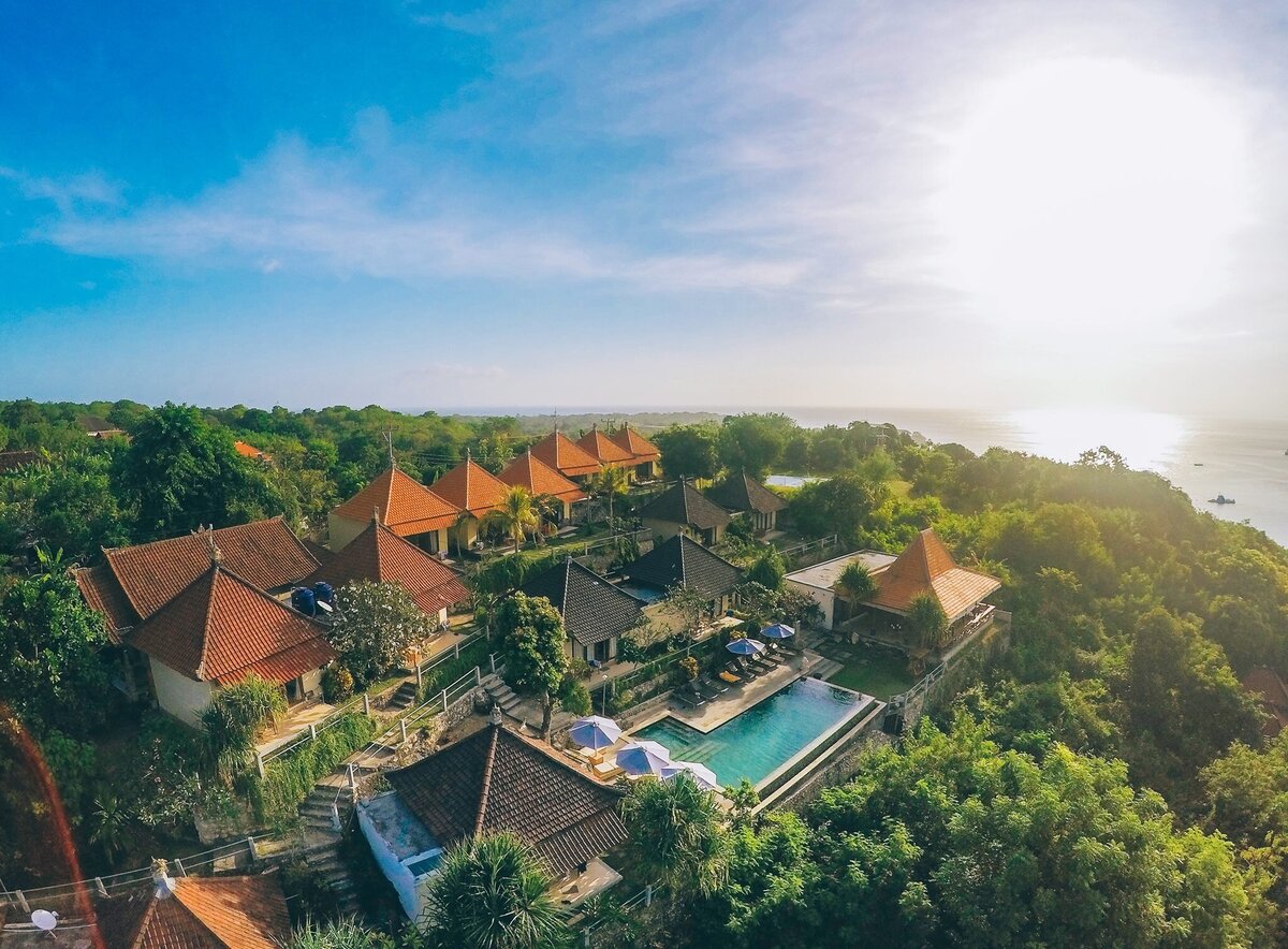 Nusa-Lembongan-Lembongan-cliff-villas