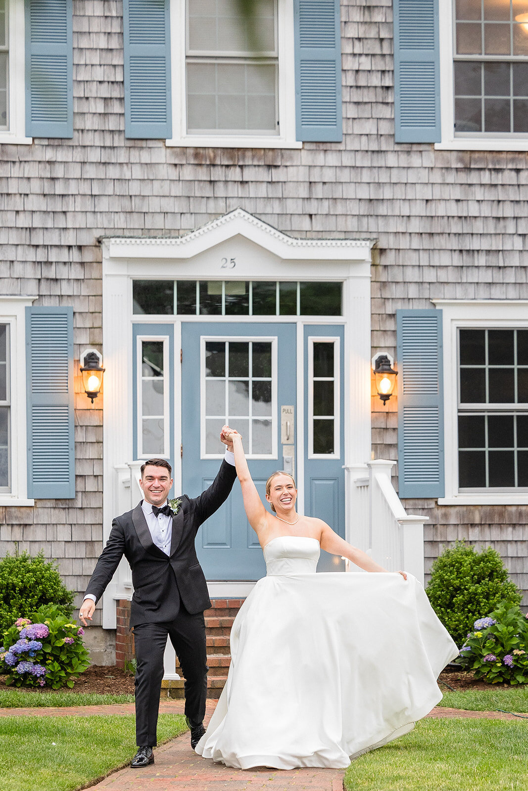 The Dennis Inn Cape Cod Summer Wedding