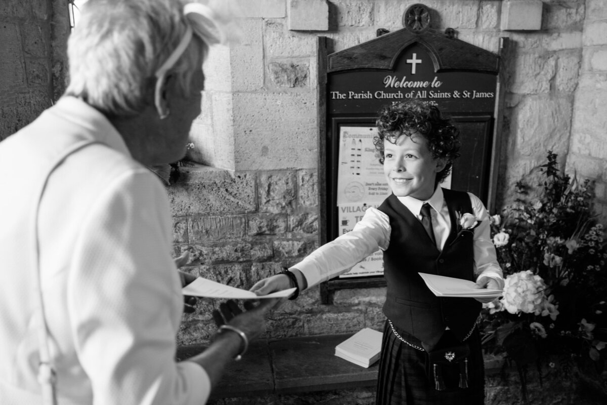 Two-wedding-photographer-team-1008