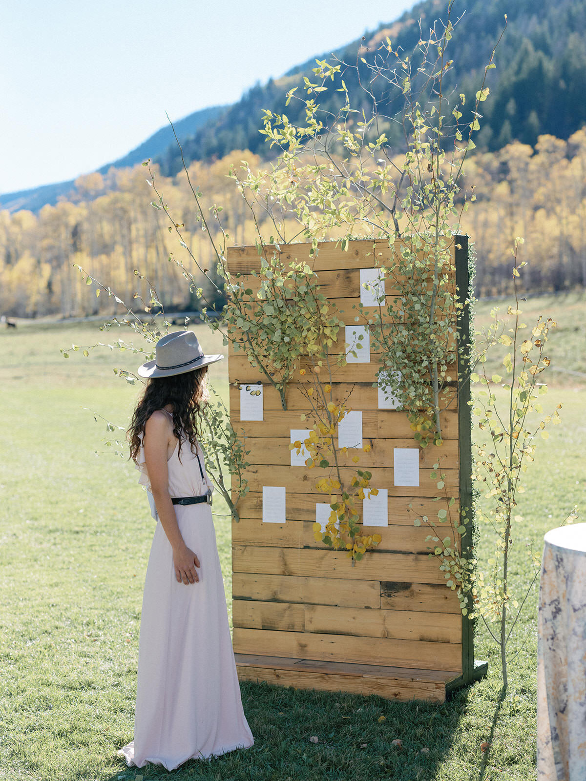 Aspen fall tented wedding at t lazy 7 ranch_RxL-73