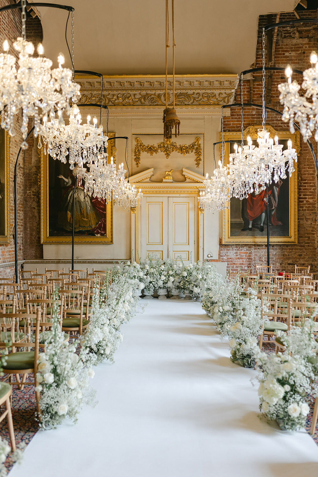 opulent ceremony flowers