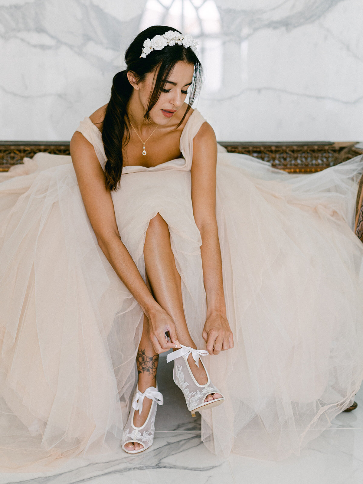 Destination wedding inspired by pink bougainvilleas at Dar Oomi Djerba Veronique lorre direction artistic floral designer Thomas Audiffren7