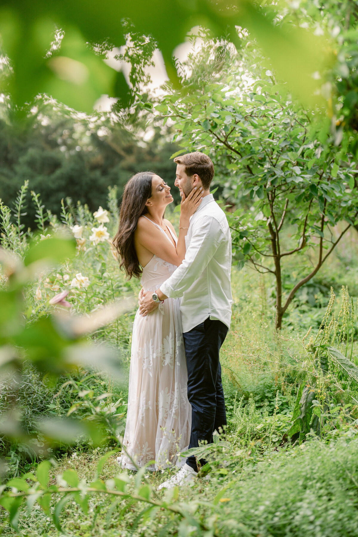 centralparkenengagementsession-engagementsessionnyc-fineartweddingphotographer-felixfeyginphotography-007