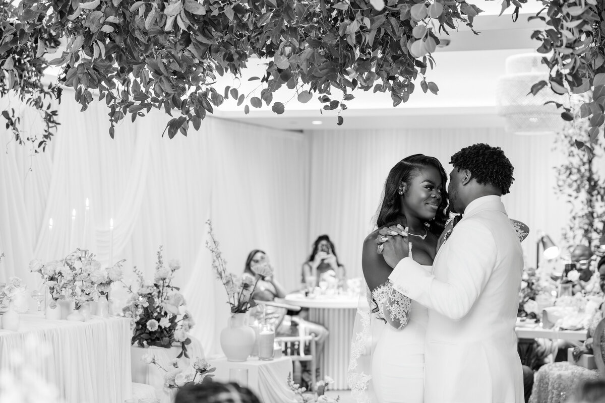 couple dancing