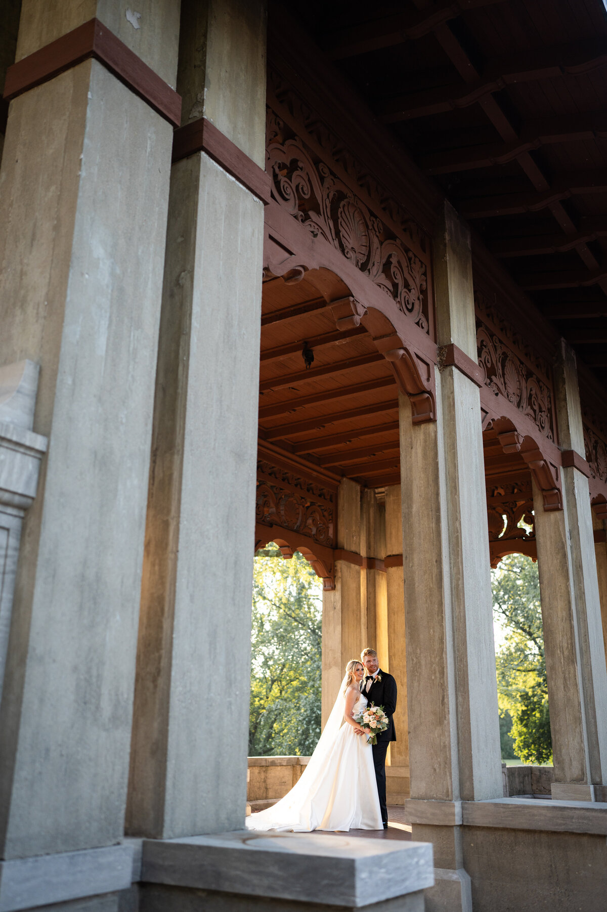32-Editors-Favorites-Armor-house-lake-forest-wedding-35 mm
