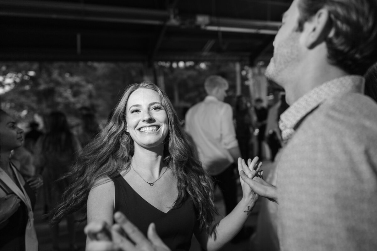 25033_4988_bw