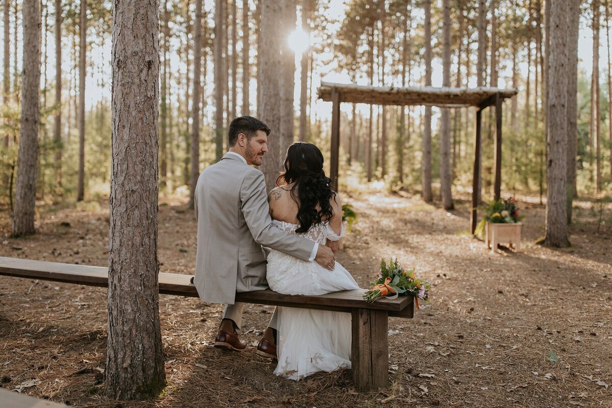burlap-and-bells-wisconsin-wedding-venue-02