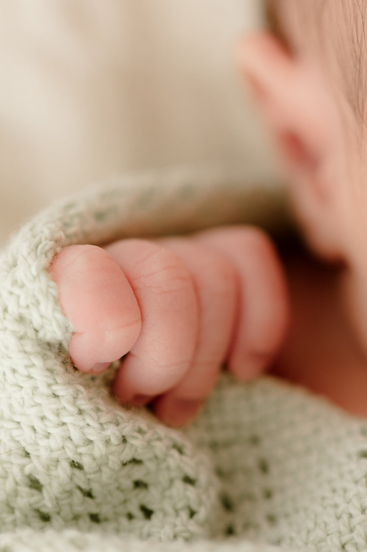 newborn-photoshoot-worcestershire-103