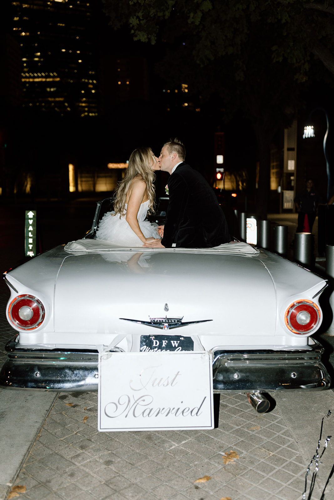 alexa + alex - nasher sculpture center - dancing + exit - jaycee quinn photography-330