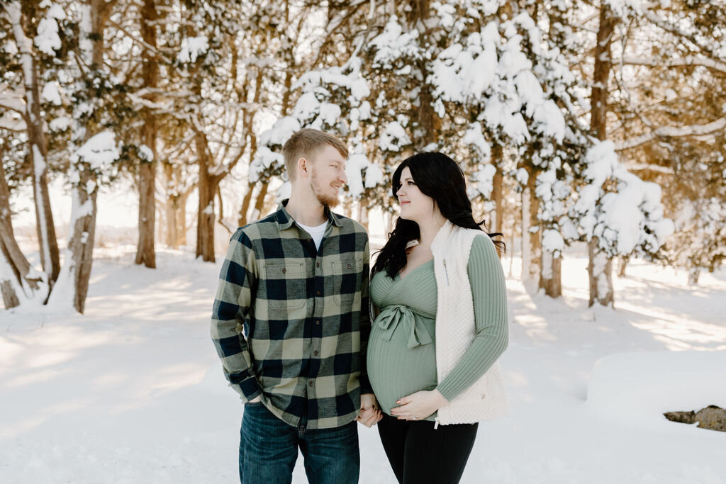 christina_ney_photography_wedding_engagement_lifestyle_photographer_dubuque_iowa_wedding_planning_assistance_adventurous_bold_laidback Family Photography85