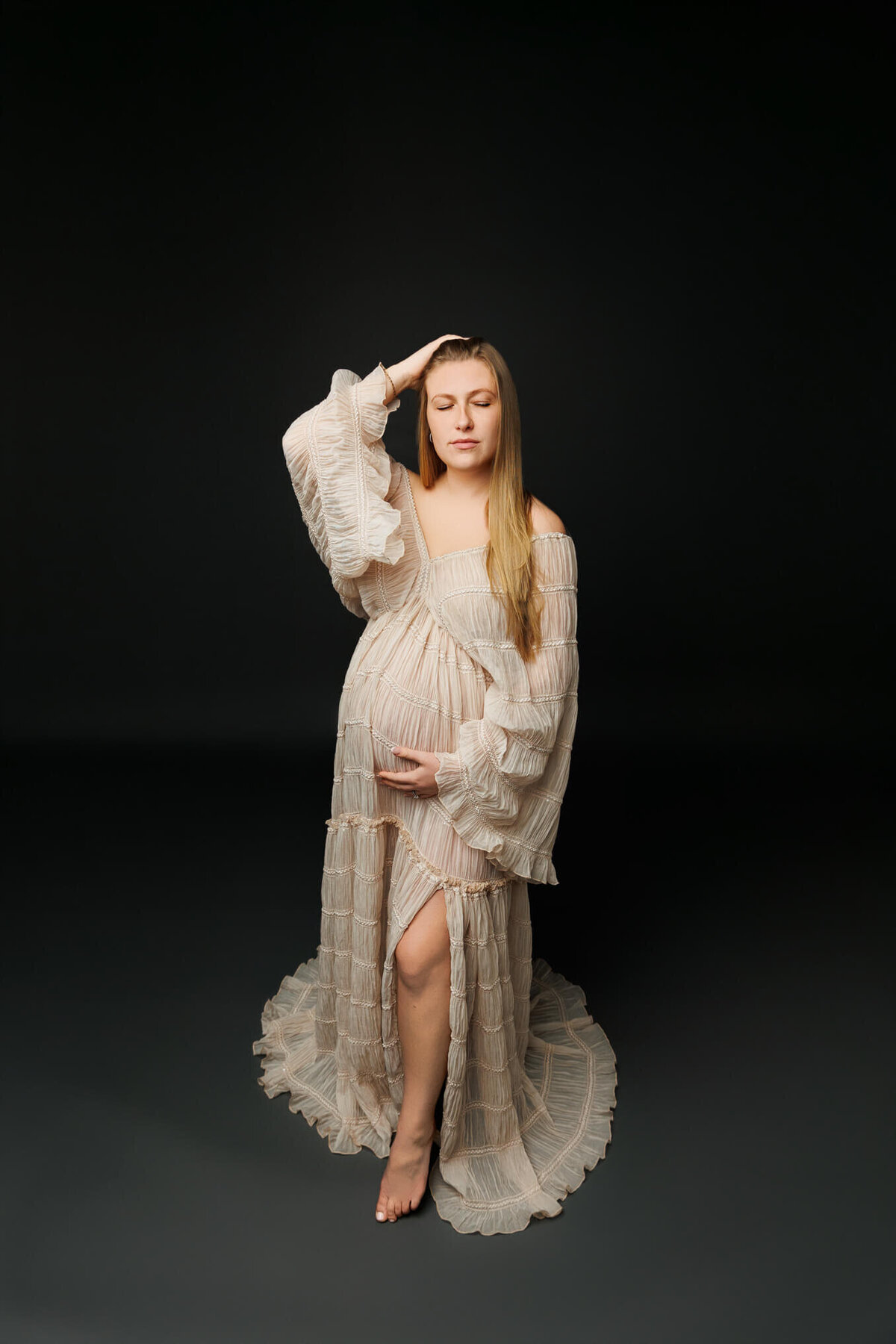 york-pa-studio-editorial-maternity-session-16
