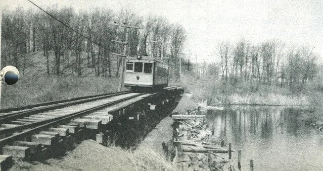 Gary+Railways+Interurban+Line,+Valparaiso+Division,+at+Milepost+20,+Long+Lake+Trestle,+1938+-+Valparaiso