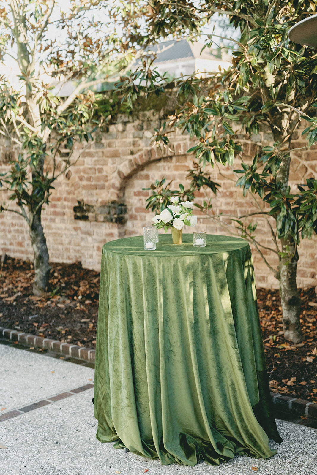 Pure Luxe Bride - Ashley + John - Wedding at The Gadsden House - 13