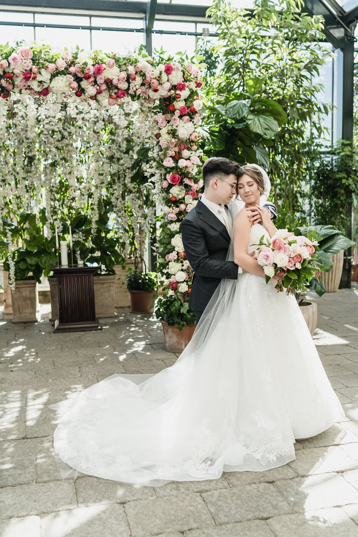 BLUSH AND BLACK SPRING PLANTERRA CONSERVATORY WEDDING IN WEST BLOOMFIELD, MICHIGAN PROVIDED BY KARI DAWSON, TOP-RATED DETROIT WEDING PHOTOGRAPHER, AND HER TEAM38