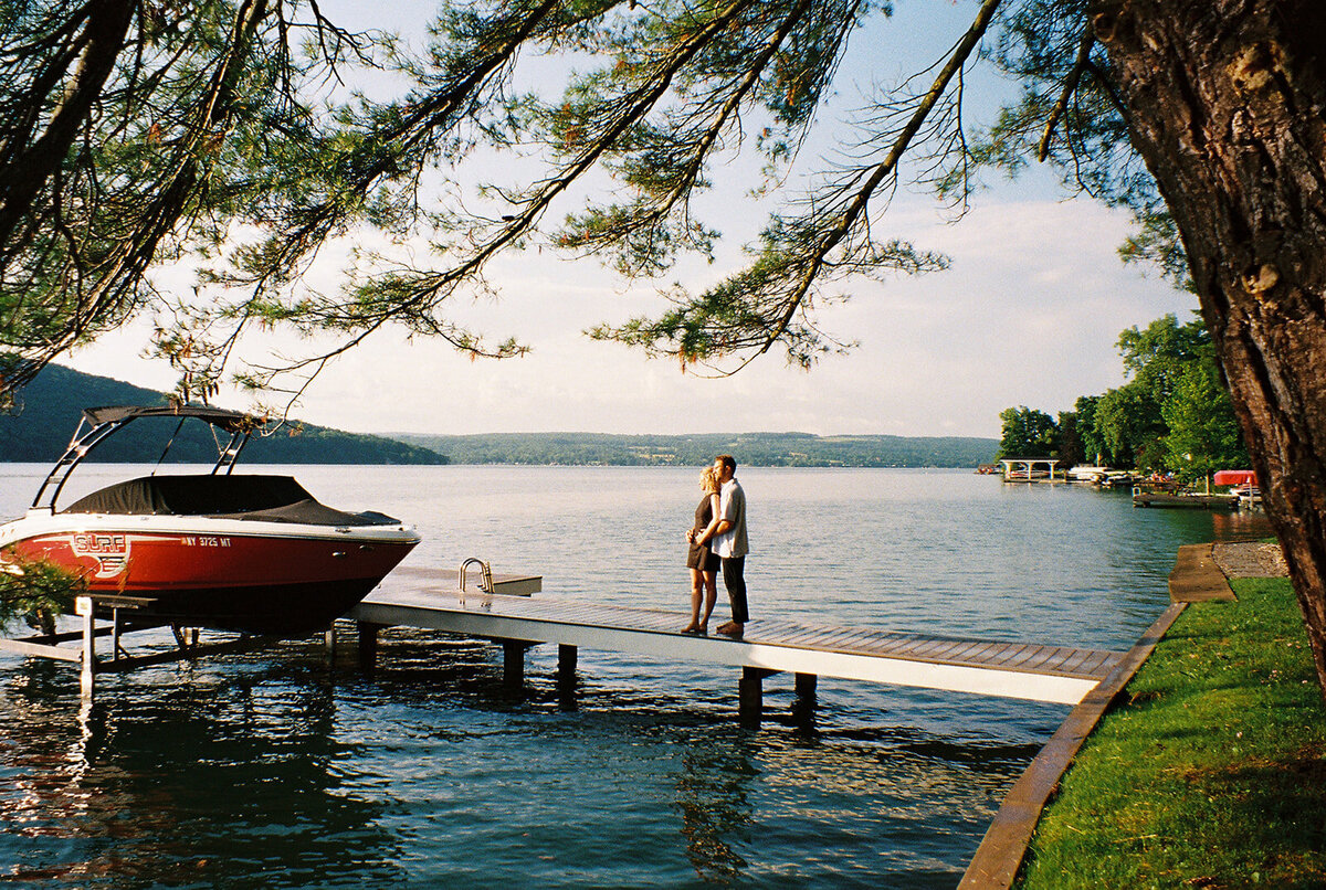 wonder-in-adagio-finger-lakes-wedding-photographer-videographer-28199_09