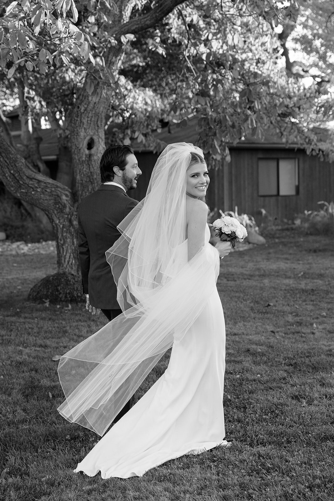 editorial-film-wedding-photographer-based-in-los-angeles-and-new-york-city-wedding-venue-Roblar-Farms-santa-ynez-by-rachel-artime-wedding-photography-2313