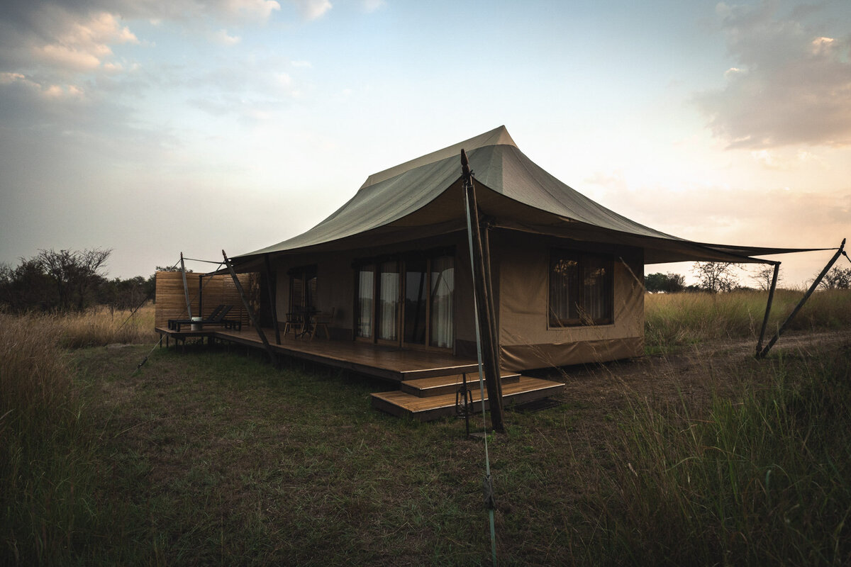Safari Camp in Tanzania_Safari Lodge Photographer Stephanie Vermillion_Serengeti National Park_By Stephanie Vermillion