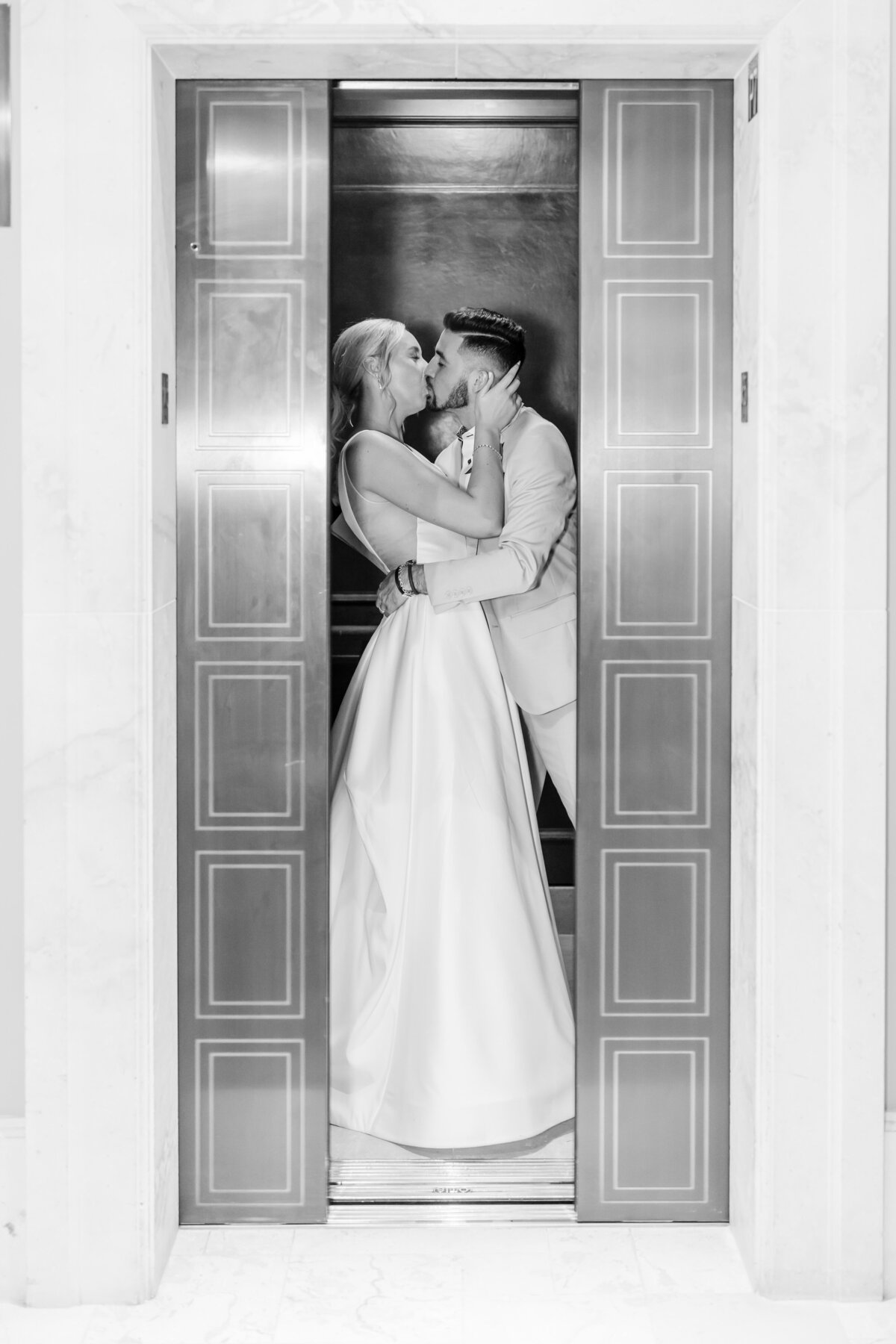 montage-summer-park-city-catholic-wedding-pepper-nix-loganwalkerphoto-419L-3063