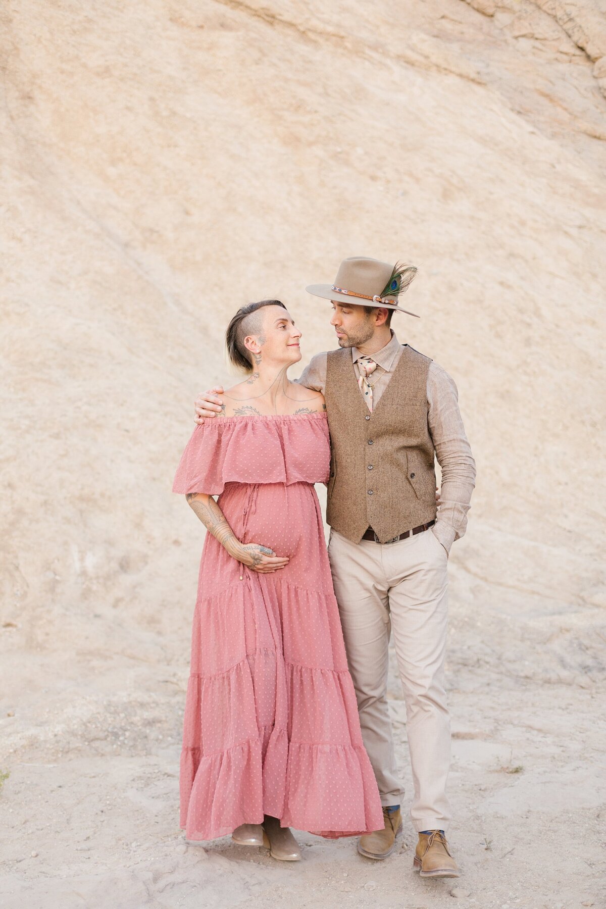 desert-vasquez-rocks-maternity-photos_0018