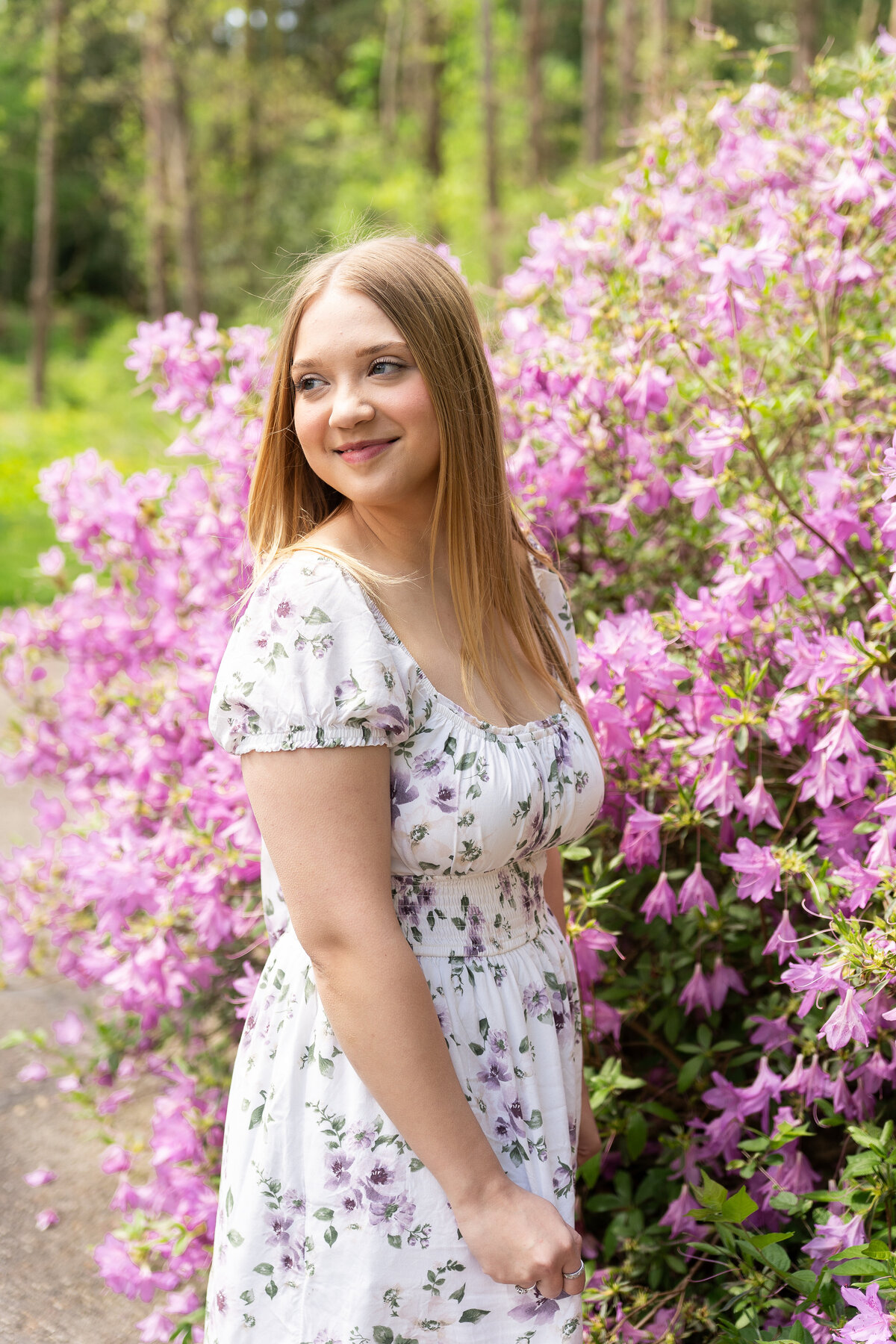 spring high school senior graduation session at park in Akron