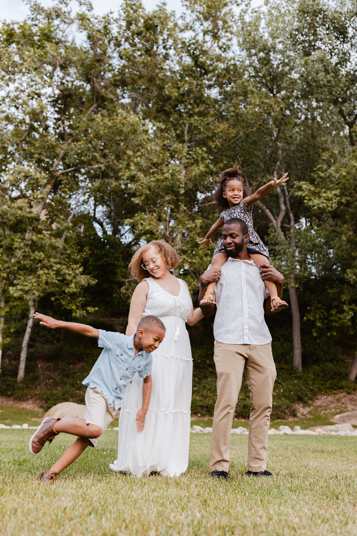 four-percent-photo-so-cal-photographer-family-outdoor-creative-candid-26